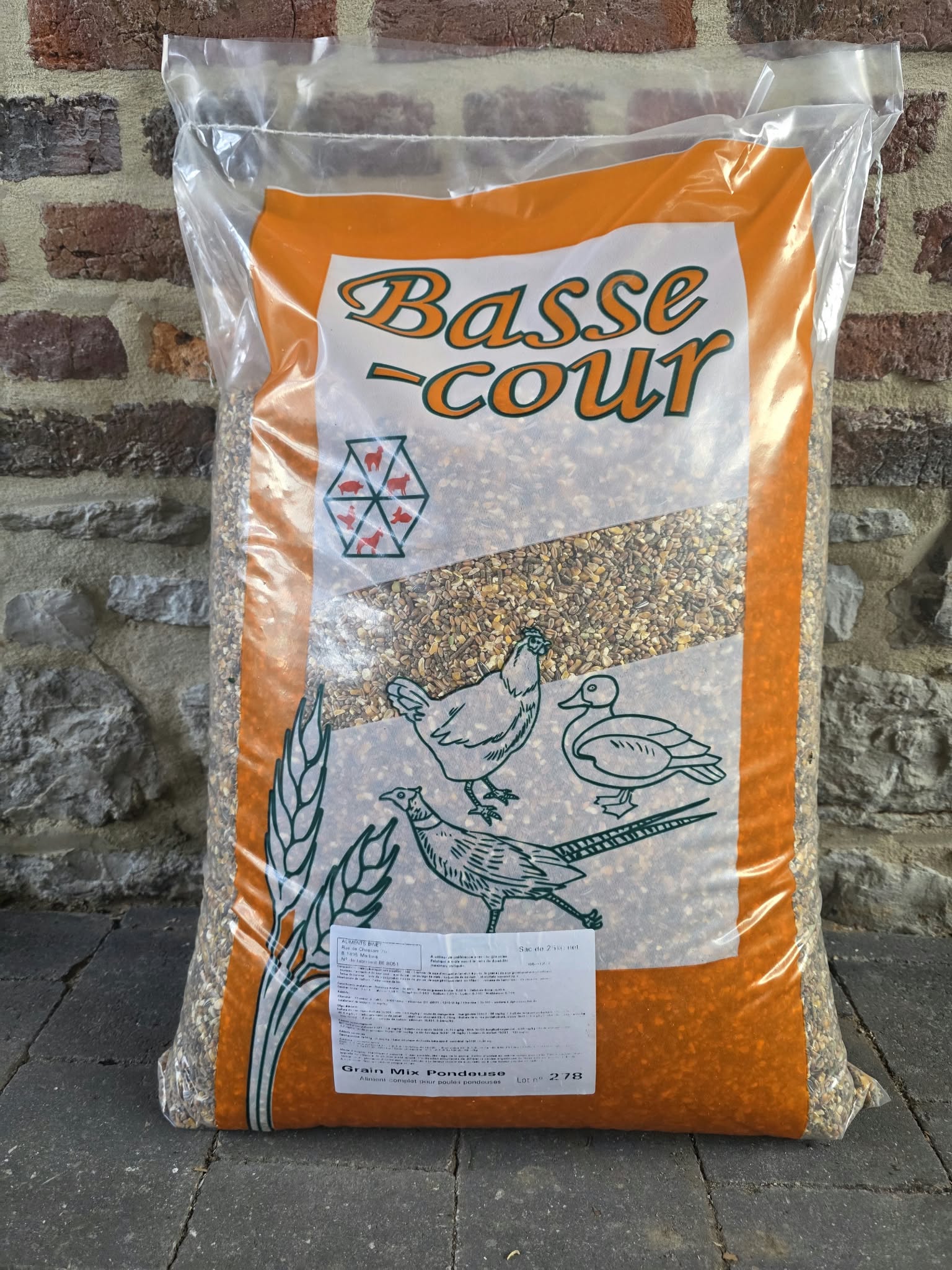 Sac orange de concassé mixte pour poules pondeuses